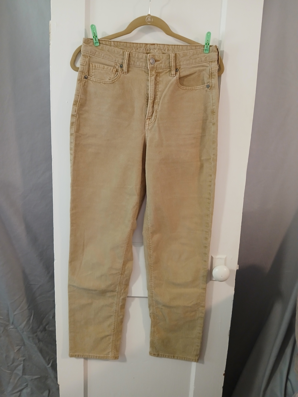 American Eagle Outfitters Men's Beige Slim Straight Corduroy Jeans [189]
